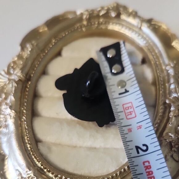 Yellow Orange Cat Enamel Pin - Picture 4 of 4